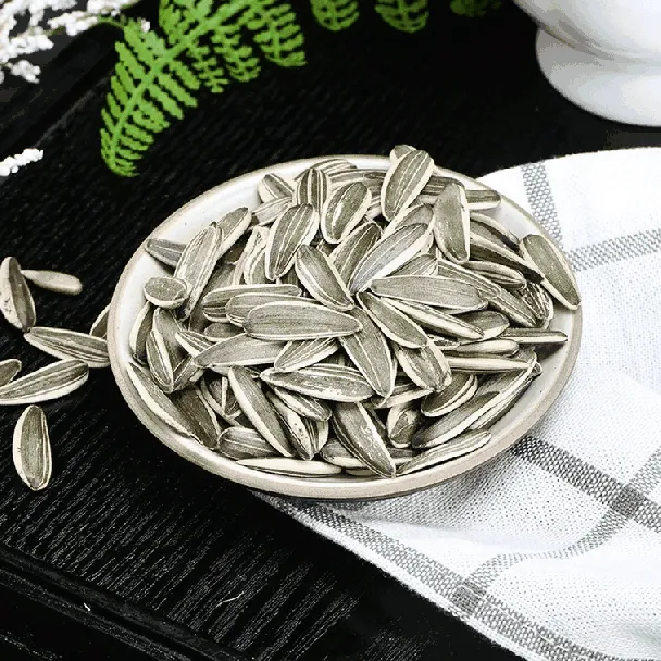 【Jackson Wang Favorite】Roasted Salted Sunflower Seeds - Five Spice Flavor, 8.82oz