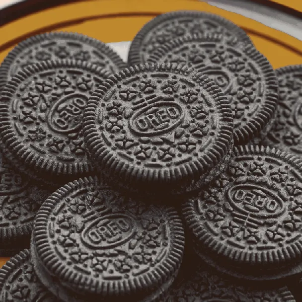 White Peach Oreos - Chocolate Sandwich Cookies with White Peach Cream, 3.42oz